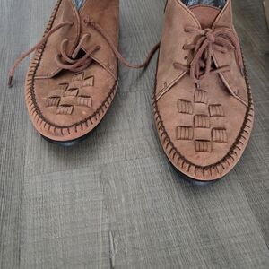 Vintage Bass Tan Lthr Women's High- Ankle Moccasins..size 8..in Excellent Cond